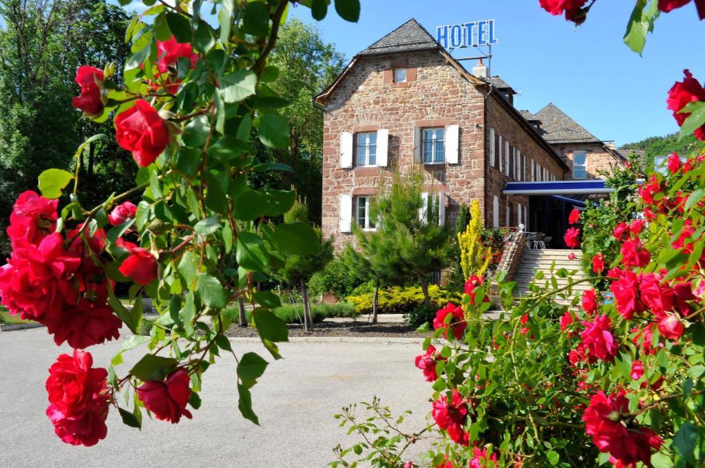 Logis Hotel Restaurant Les 2 Rives - A75, En Bordure De Riviere Banassac Luaran gambar